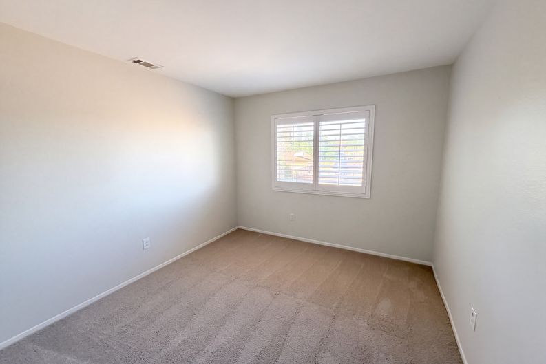 Photo 24 of 43 of 563 Tell Ln, Hemet, CA