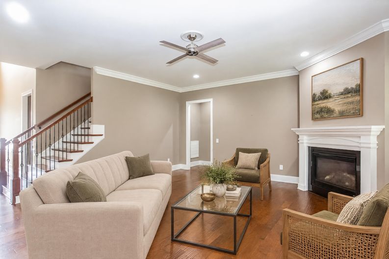 Photo 9 of 37 of 205 N Centurion Ln, Mount Holly, NC