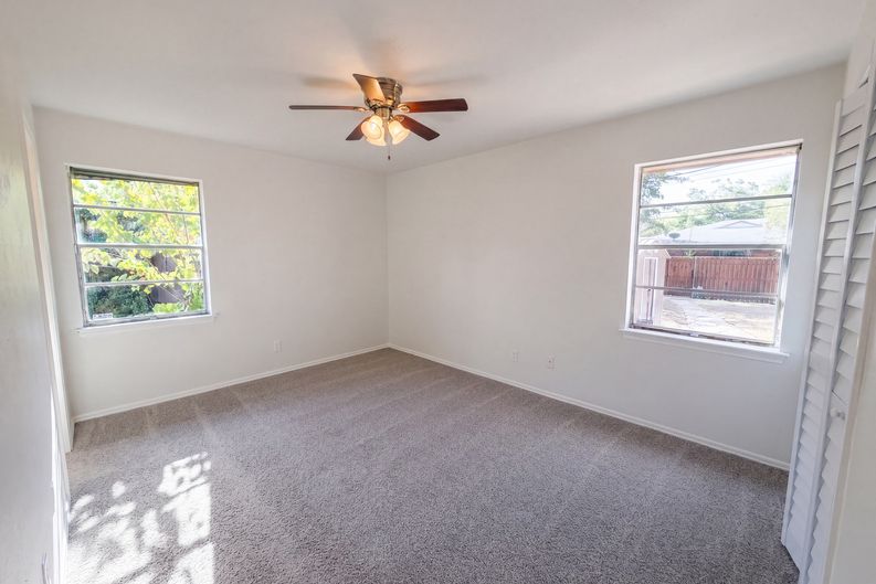 Photo 20 of 23 of 8540 Foxwood Ln, Dallas, TX