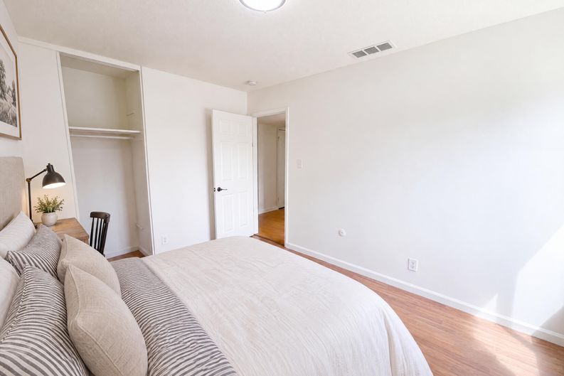 Photo 14 of 21 of 6920 Briggs Dr, Sacramento, CA