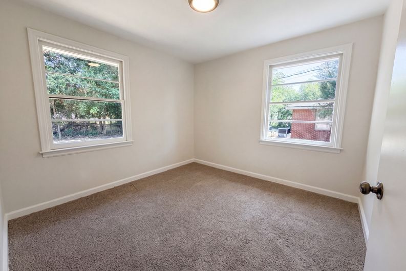 Photo 9 of 17 of 2112 Axson St, Cayce, SC