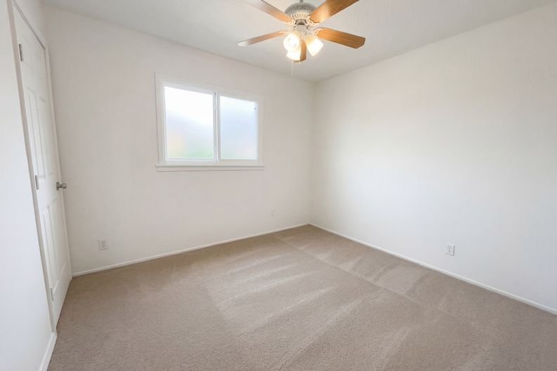 Photo 4 of 18 of 8112 Princess Jeanne Ave NE, Albuquerque, NM