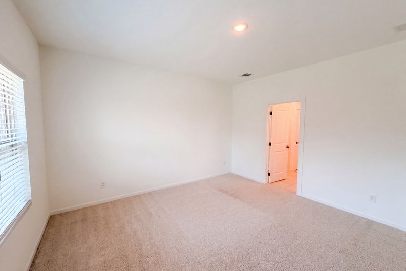 Photo 13 of 21 of 2506 Tahoe Dr, Seagoville, TX