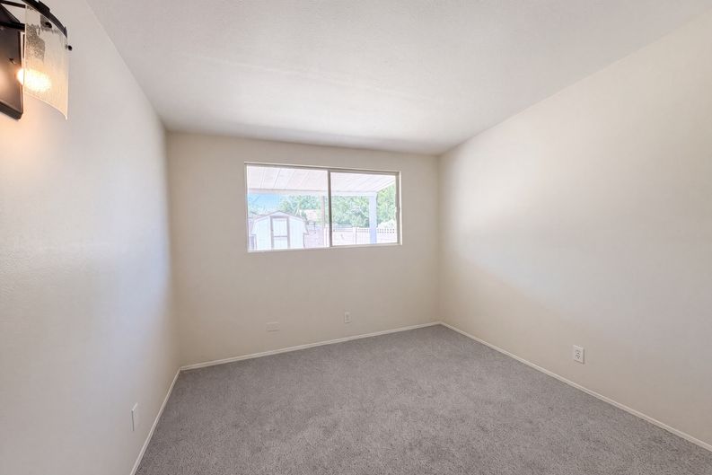 Photo 8 of 20 of 13325 Lamel St, Edwards, CA