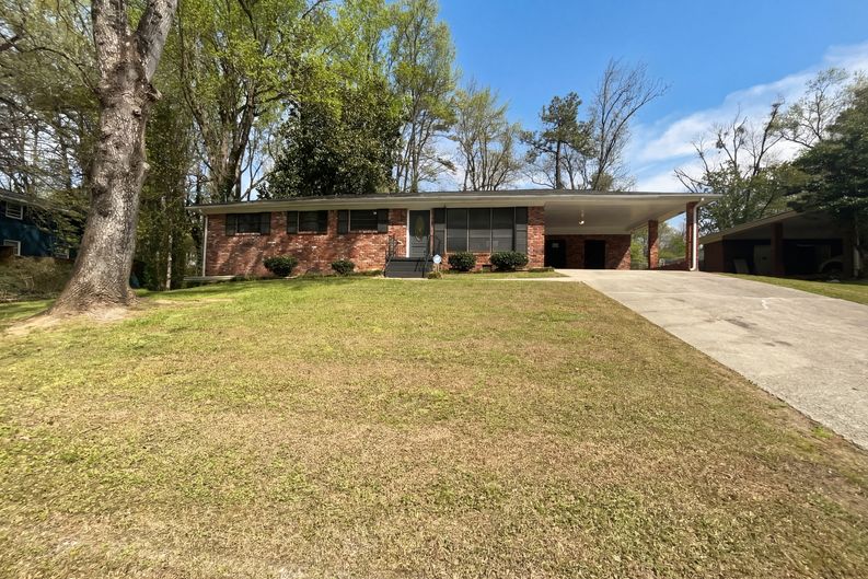 Photo 9 of 19 of 2855 Jerome Rd, Atlanta, GA