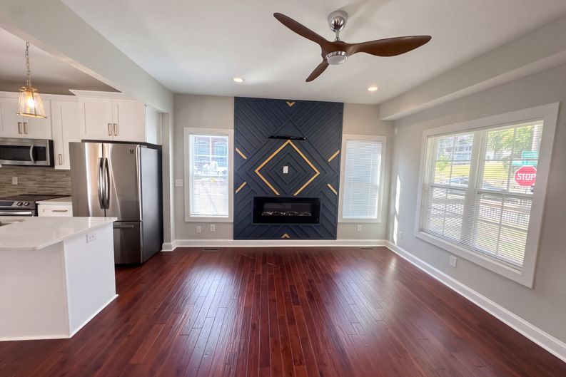 Photo 3 of 76 of 213 Joseph E Lowery Blvd NW, Atlanta, GA