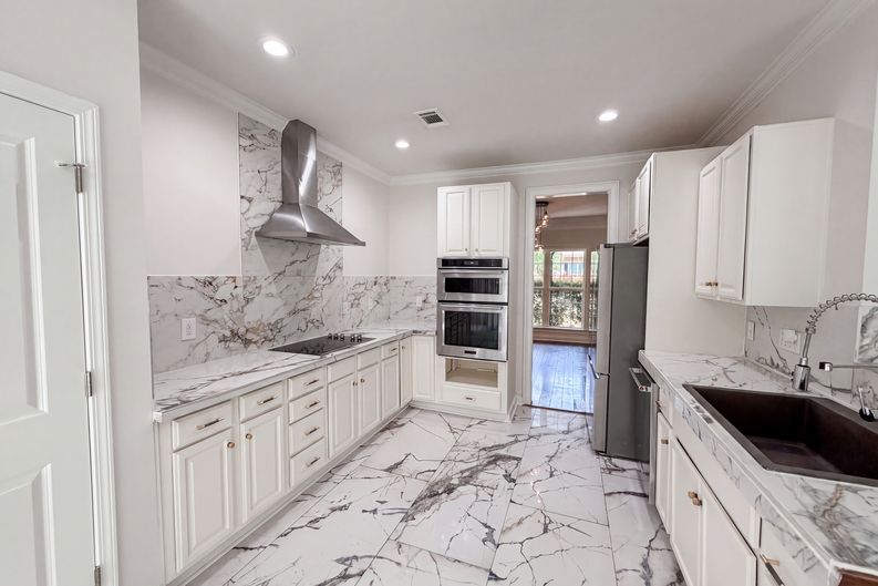 Photo 6 of 23 of 6420 Torrence Trace Dr, Huntersville, NC