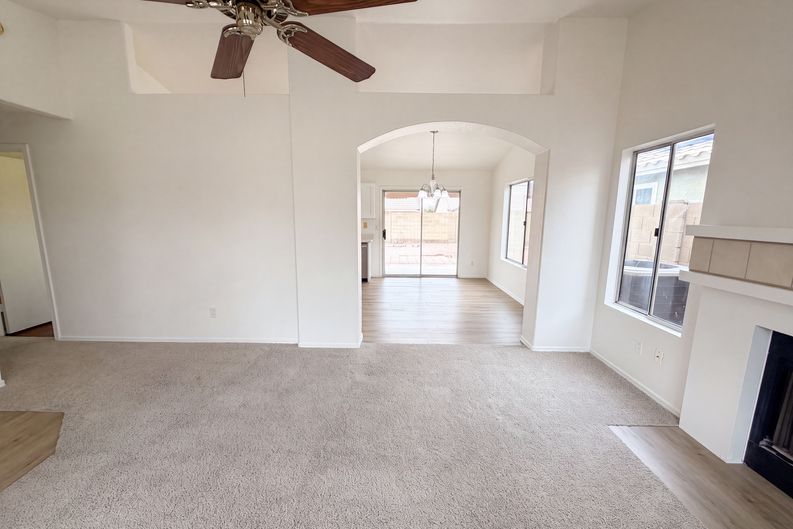 Photo 8 of 25 of 2945 E Hononegh Dr, Phoenix, AZ