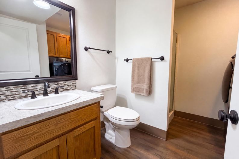 Photo 10 of 17 of 37685 Sandy Heights St, Sandy, OR