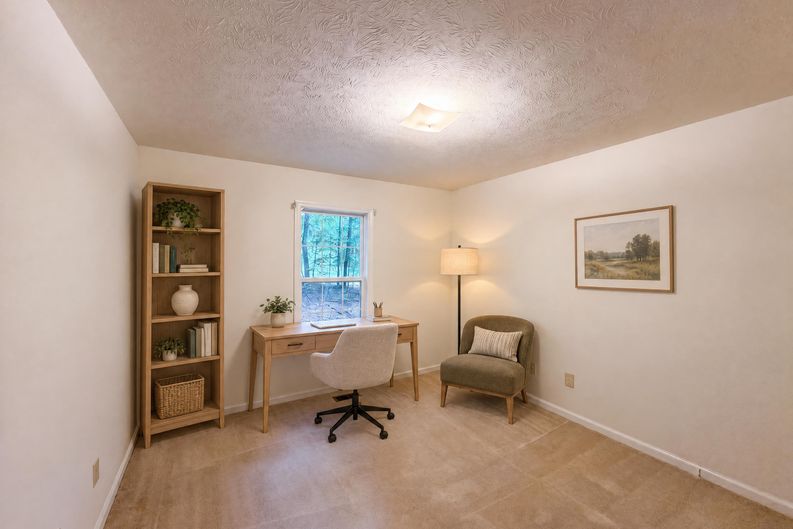 Photo 15 of 26 of 103 Saddlebrook Ct, Lagrange, GA