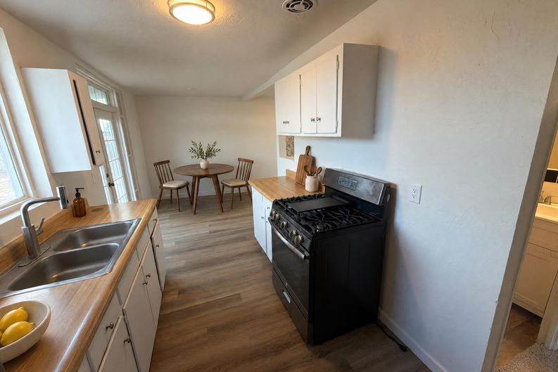 Photo 12 of 57 of 4252 E Sylvane Dr, Tucson, AZ