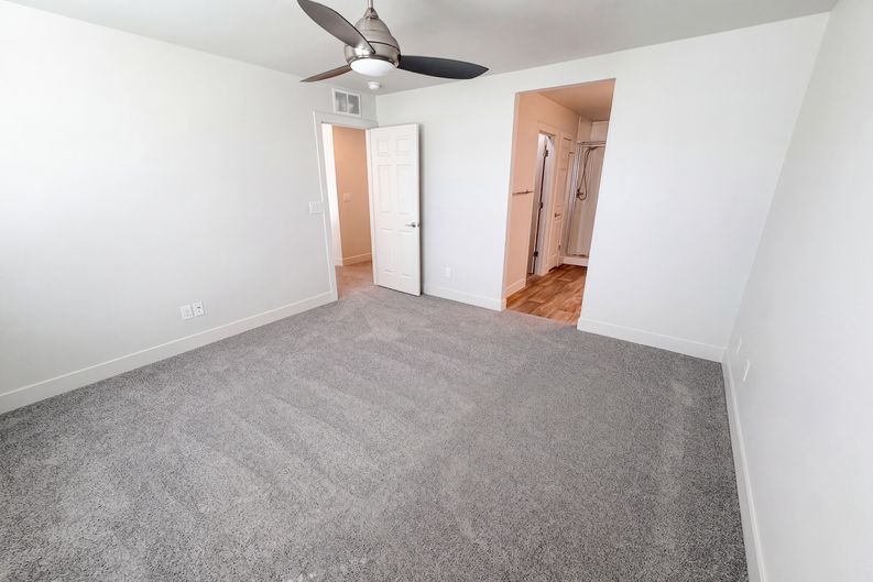 Photo 10 of 23 of 16271 Bolling Dr, Denver, CO