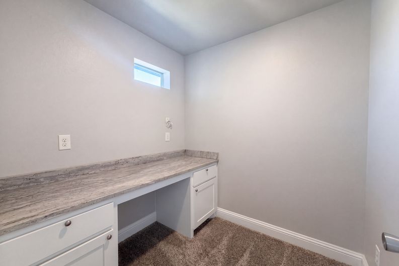 Photo 13 of 17 of 6006 Colorado St, Greenville, TX