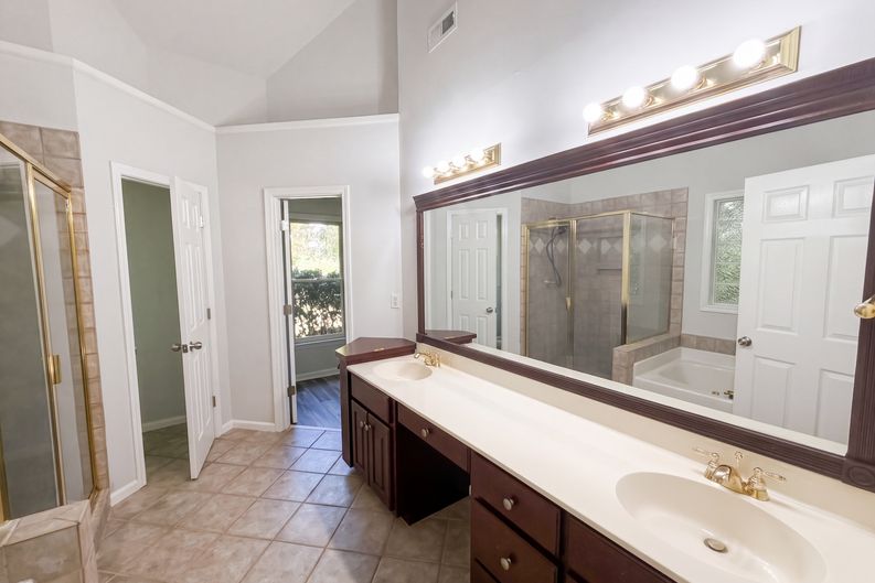 Photo 12 of 19 of 143 Laurel Ridge Ct, Gastonia, NC