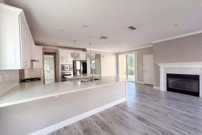 Photo 11 of 45 of 166 S Caballo St, Tracy, CA