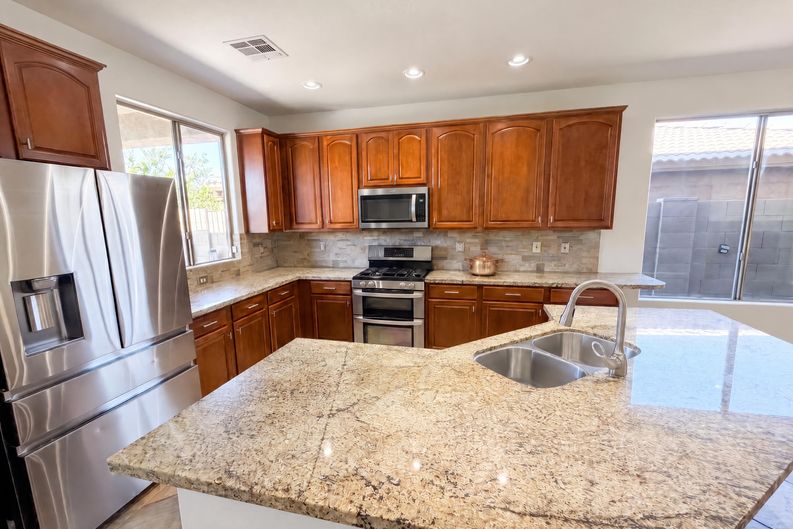 Photo 15 of 40 of 2513 W Florentine Rd, Phoenix, AZ
