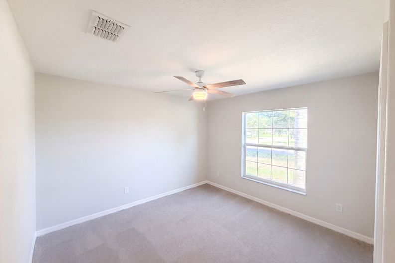 Photo 11 of 19 of 10080 Tolman Dr, Hudson, FL