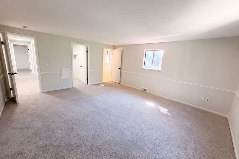 Photo 4 of 21 of 38651 Chartier St, Harrison Township, MI