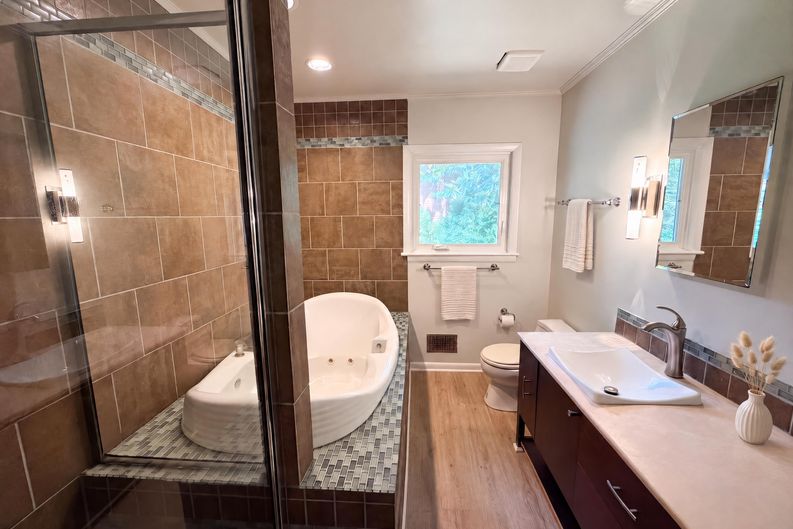 Photo 10 of 16 of 2219 Arrington St, Durham, NC