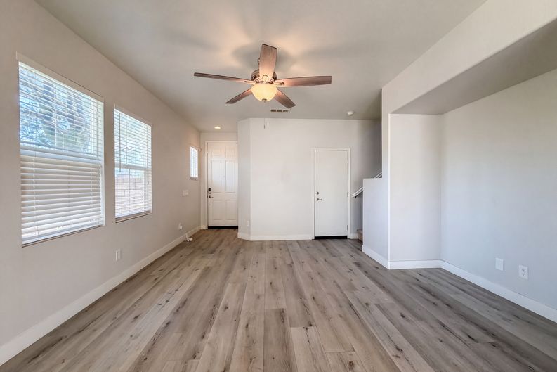 Photo 6 of 24 of 29206 Rio Lobo Way, Valencia, CA
