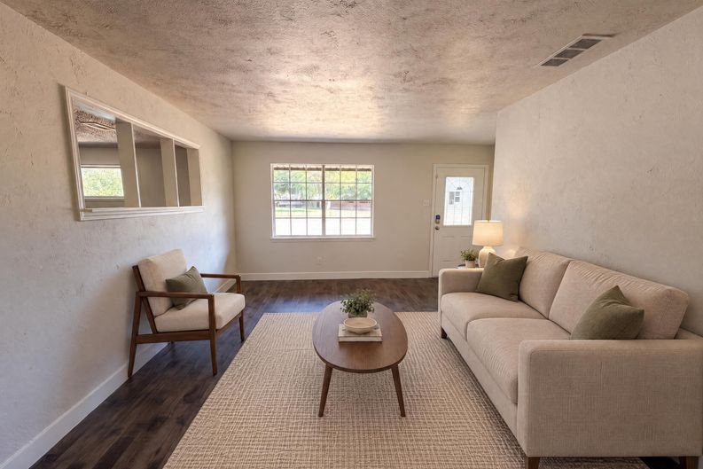 Photo 14 of 23 of 8540 Foxwood Ln, Dallas, TX