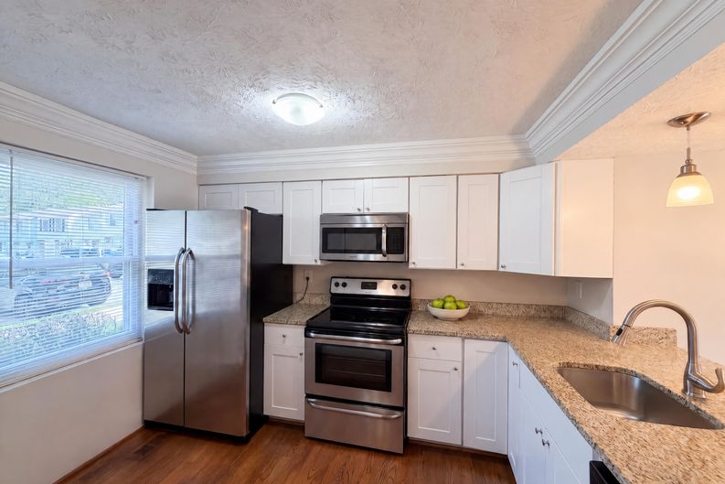 Photo 11 of 57 of 8769 Kanawha Ct, Lorton, VA