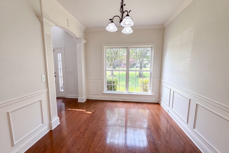 Photo 6 of 24 of 2642 Westhaven Dr, Murfreesboro, TN