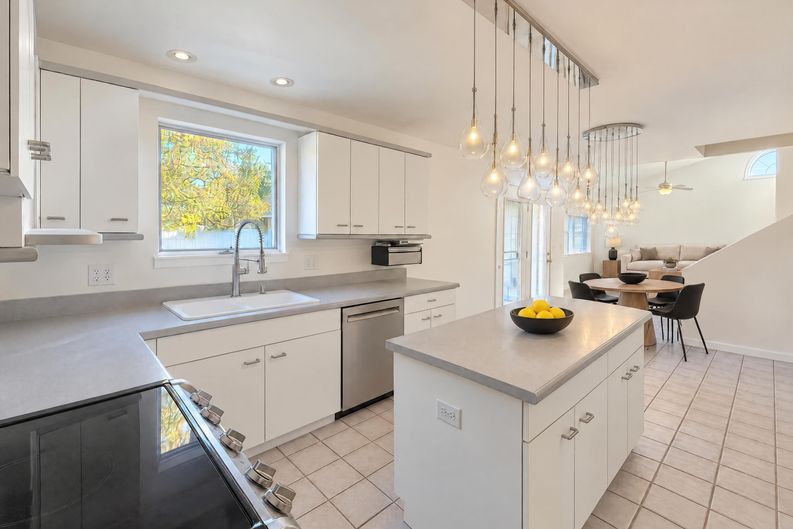 Photo 6 of 28 of 5 Brookfield Ct, Springboro, OH