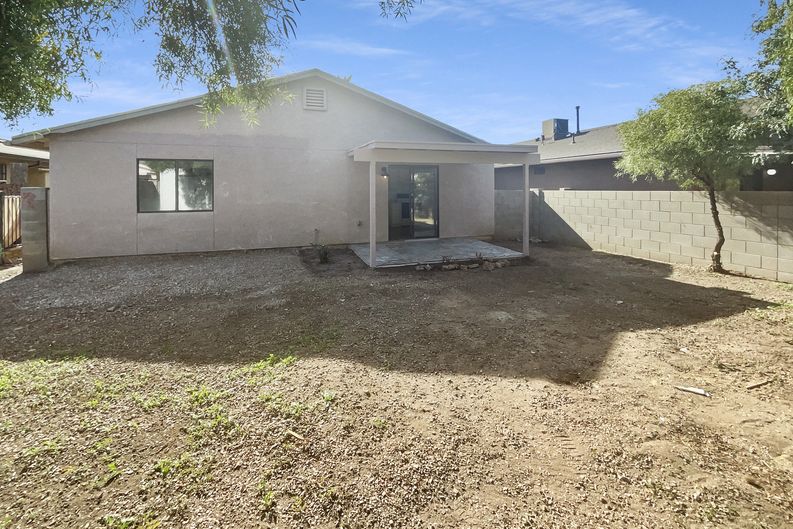 Photo 5 of 17 of 1624 W Mulholland Ct, Tucson, AZ