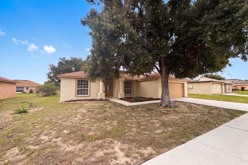 Photo 16 of 19 of 1038 Highland Crest Cir, Lake Wales, FL