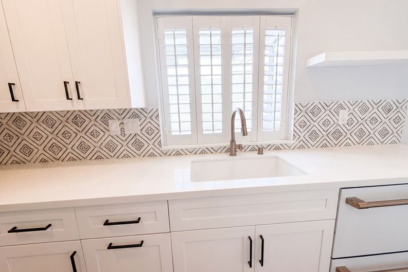Photo 7 of 21 of 18743 Chapel Ln, Huntington Beach, CA