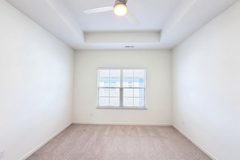 Photo 4 of 21 of 9431 Ainslie Downs St, Charlotte, NC