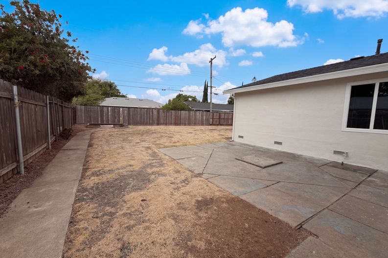 Photo 21 of 22 of 7550 Tamoshanter Way, Sacramento, CA