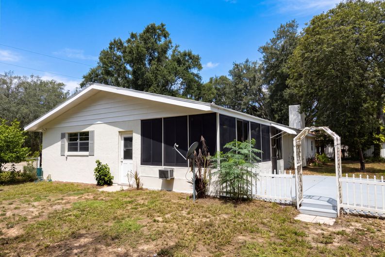 Photo 5 of 22 of 1870 N Seminole Rd, Avon Park, FL