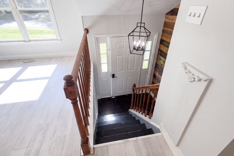Photo 9 of 46 of 10711 Chesterwood Dr, Spotsylvania, VA