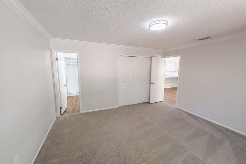 Photo 11 of 26 of 190 Pine Knoll Ct, Casselberry, FL