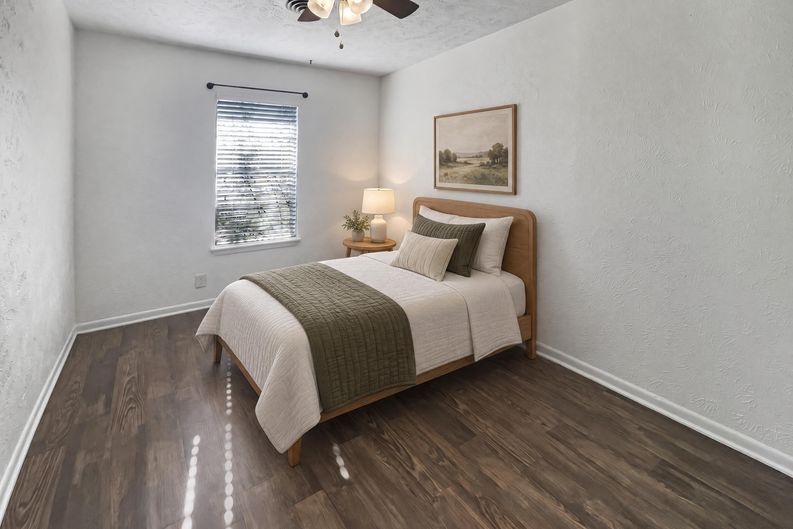 Photo 13 of 18 of 1105 E 17th St, Georgetown, TX