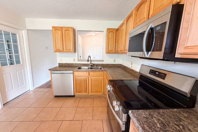 Photo 7 of 22 of 4224 Harbor View Dr, Jacksonville, FL