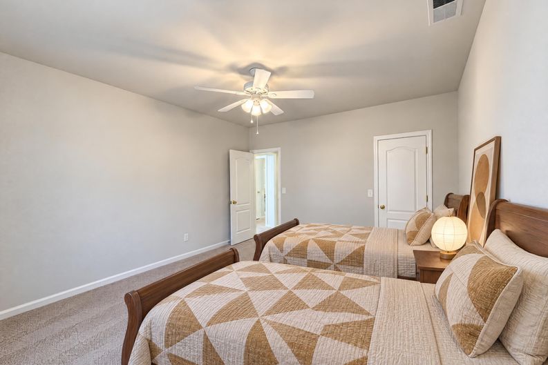 Photo 21 of 31 of 1041 Topaz Ln, Lithia Springs, GA