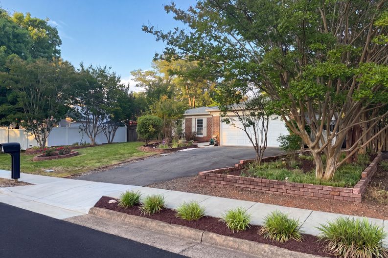 Photo 29 of 51 of 8947 Rosewood St, Manassas, VA