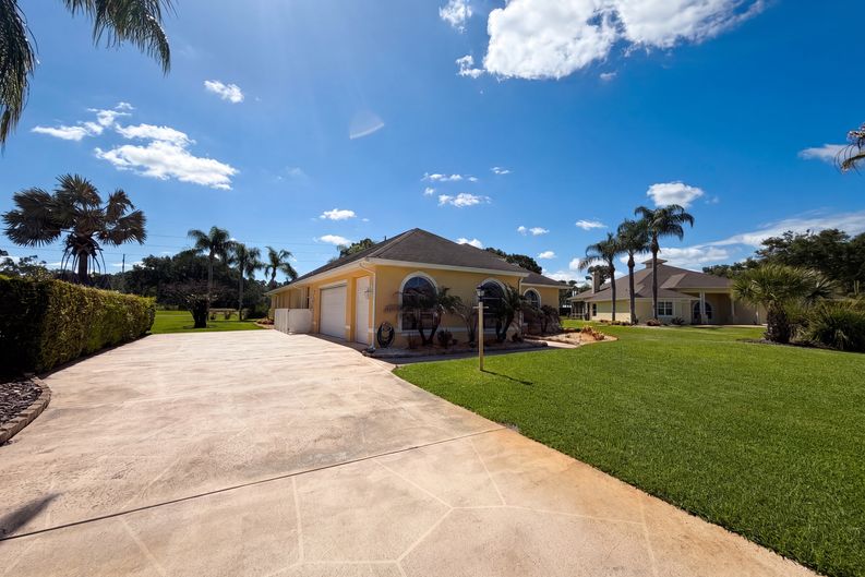 Photo 20 of 23 of 3608 Creekside Dr, Sebring, FL