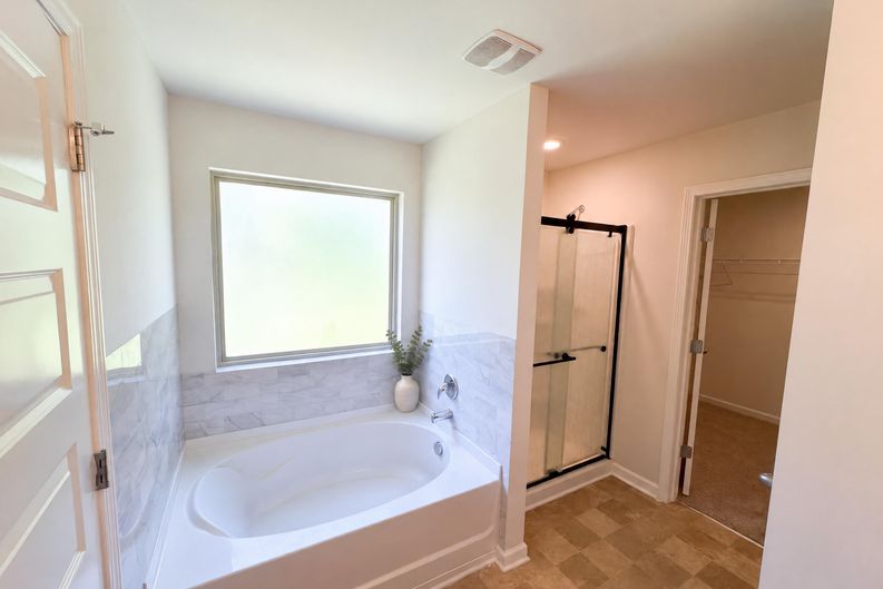 Photo 12 of 21 of 672 Mill Creek Trl, Jonesboro, GA