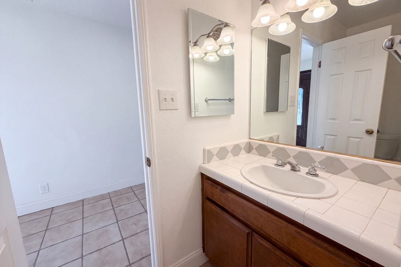 Photo 22 of 40 of 15408 Glentree Rd, Valley Center, CA