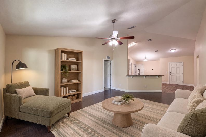 Photo 6 of 23 of 33137 Irongate Dr, Leesburg, FL