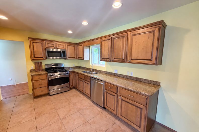 Photo 6 of 23 of 41219 Tava Ln, Hemet, CA
