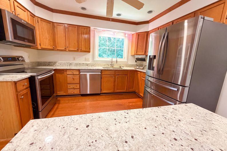 Photo 19 of 66 of 4819 Powell Rd, Fairfax, VA