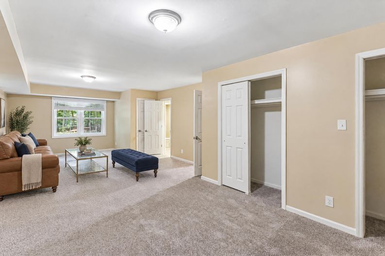 Photo 18 of 87 of 3135 Spalding Dr, Sandy Springs, GA