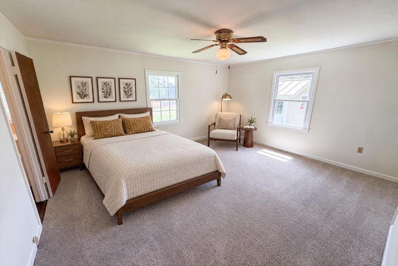 Photo 11 of 23 of 5100 Robinwood Dr, Charlotte, NC