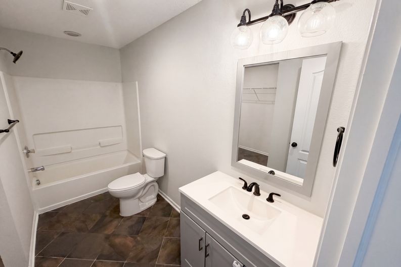 Photo 12 of 23 of 8134 S Firefly Dr, Pendleton, IN