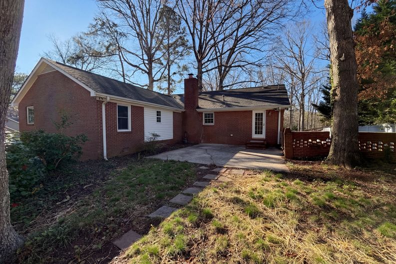 Photo 5 of 20 of 1512 Buckingham Ave, Gastonia, NC